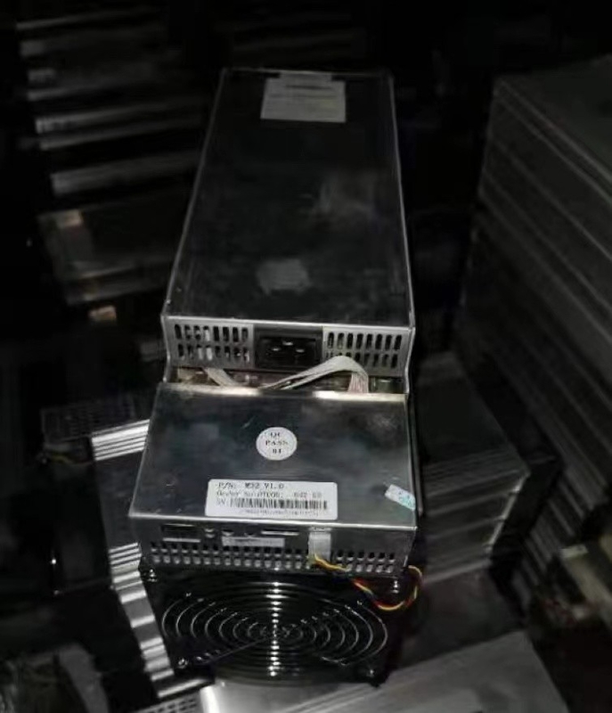 52 bajo consumo de energía de J/MH Asic Whatsminer M32 66T 3312W 390mm*155mm*240m m